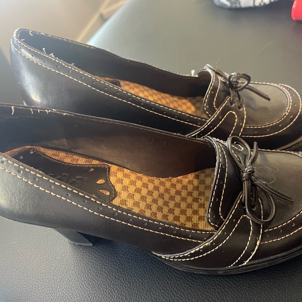 Four pairs of shoes. Heels and flats.